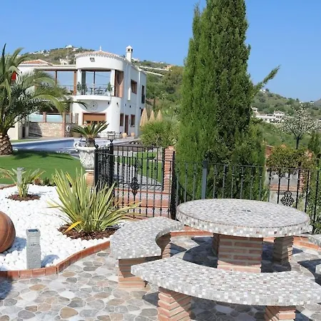 Exceptional Costa Del Sol El Espuela For 8 Heated Pool Amazing Views & Quality *