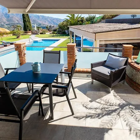 Exceptional Costa Del Sol El Espuela For 8 Heated Pool Amazing Views & Quality *